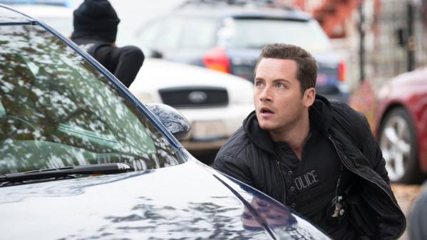 ASSISTA Chicago PD 2×10 online